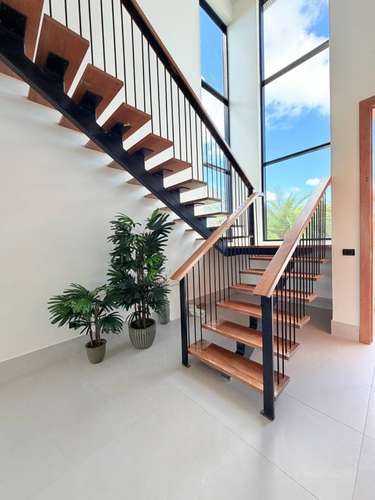 Venta de villa con piscina privada y vista al campo de golf en Playa Nueva Romana - Imagen 6