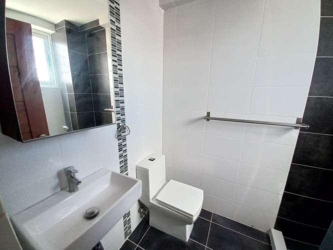 Apartamento en alquiler Evaristo Morales, 1 hab mas family room - Imagen 10
