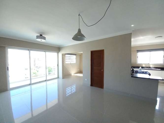 Apartamento en alquiler Evaristo Morales, 1 hab mas family room