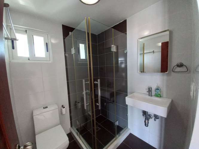 Apartamento en alquiler Evaristo Morales, 1 hab mas family room - Imagen 4