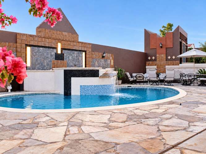CASA EN VENTA EN LOS RÍOS CON 1,000 M² DE SOLAR, PISCINA Y 3 UNIDADES INDEPENDIENTES - Imagen 2