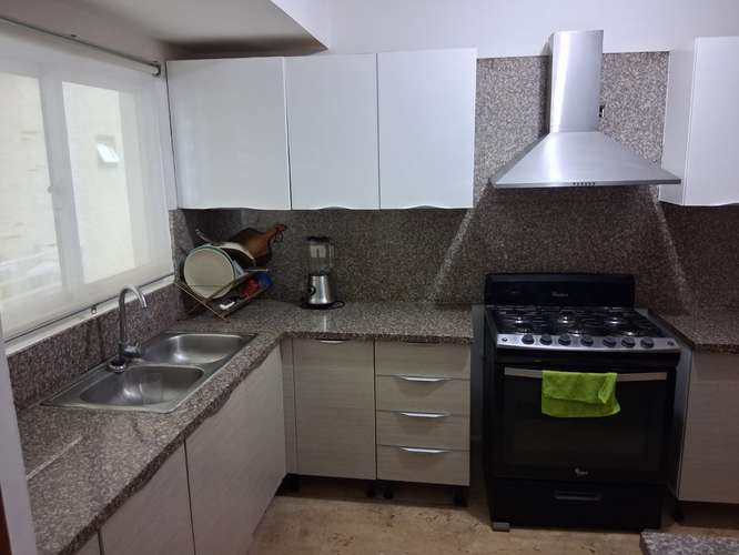 Se alquila, Apartamento 3Hab Amueblado Piso Alto c/Piscina, Sauna, Gym y Lobby en Naco  - Imagen 7