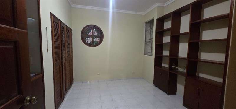 Excelente Apartamento, 3 Habitaciones, Bella Vista, Res. Jardines del Embajador - Imagen 2