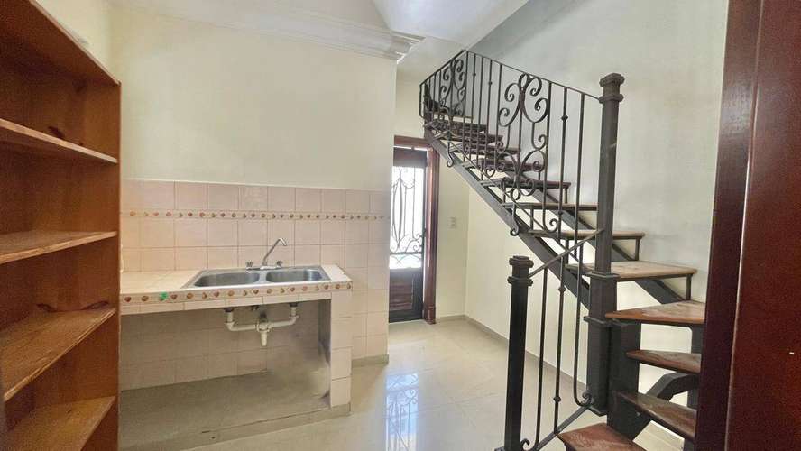 CASA 1ER NIVEL EN ALQUILER COMERCIAL EN LOS CACICAZGOS - Imagen 3