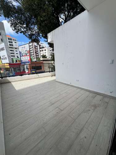 Apartamento en Venta de 3 Habitaciones en Bella Vista
