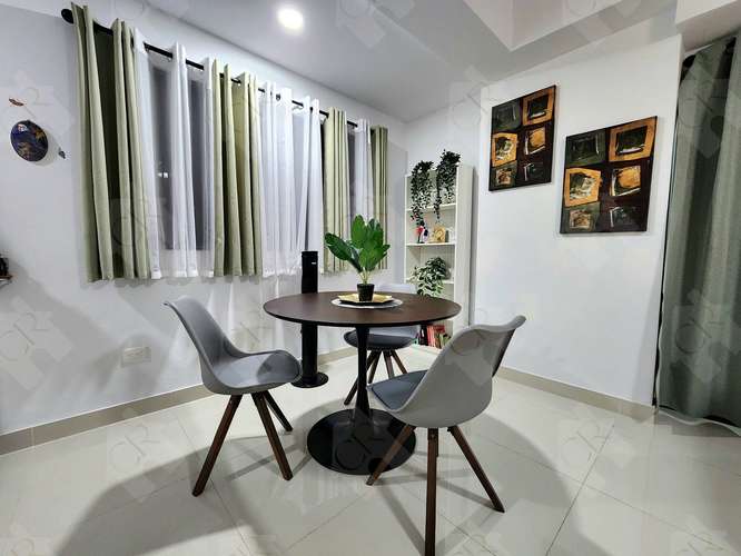 Apartamento amueblado en Urbanziacion Real, 4to piso, 1 habitacion, 1.5 baños, 1 parqueo