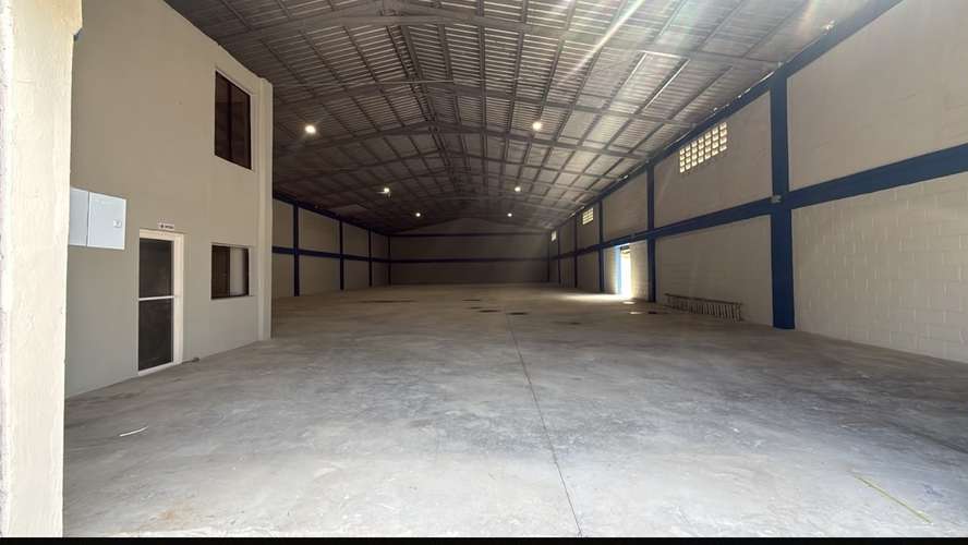Nave Industrial en Alquiler en Las Américas - Imagen 2
