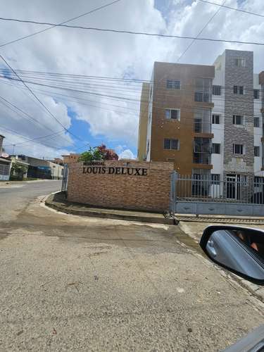  ¡APARTAMENTO EN VENTA!  Zona Universitaria, Santiago de los Caballeros.   RD$5,350, m² | 3er nivel 