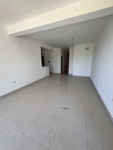Rento amplio apartamento frente al mar - Imagen 3