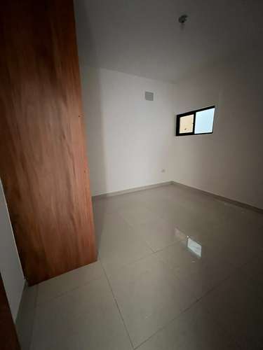 Rento amplio apartamento frente al mar - Imagen 2