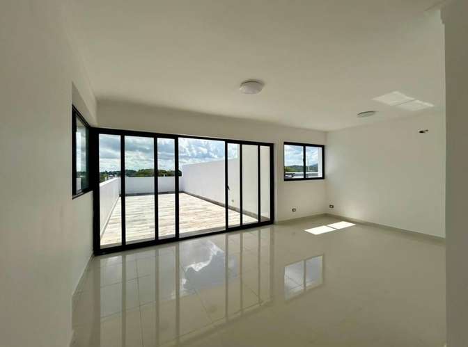 PENTHOUSE EN VENTA CON LINEA BLANCA, LA VEGA