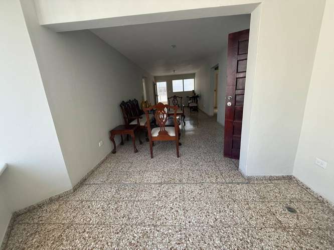 Apartamenro en alquiler en Evaristo Morales - Imagen 4