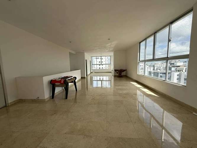 Exclusivo Penthouse Triplex de Lujo en venta, en Evaristo Morales  - Imagen 3
