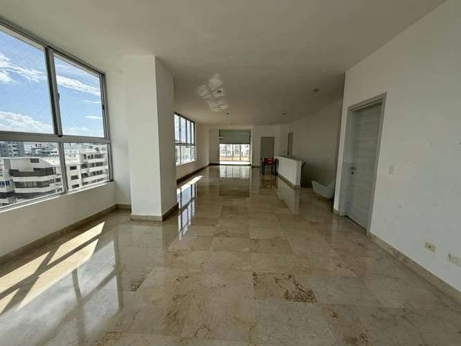 Exclusivo Penthouse Triplex de Lujo en venta, en Evaristo Morales  - Imagen 4