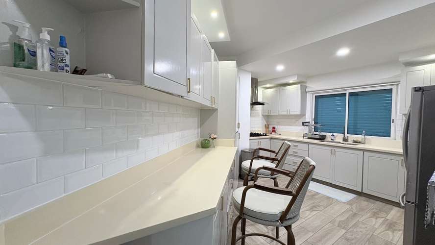 Alquiler Amplio apartamento de Tres (3) Habitaciones  en La Esperilla. Torre Familiar  - Imagen 13
