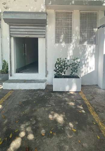 Local comercial en Alquiler en la Independencia - Imagen 1