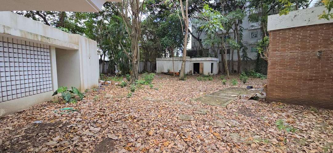 ¡Terreno de 3,642 m² en Venta en Ubicación Estratégica en el Centro de la Ciudad! - Imagen 2