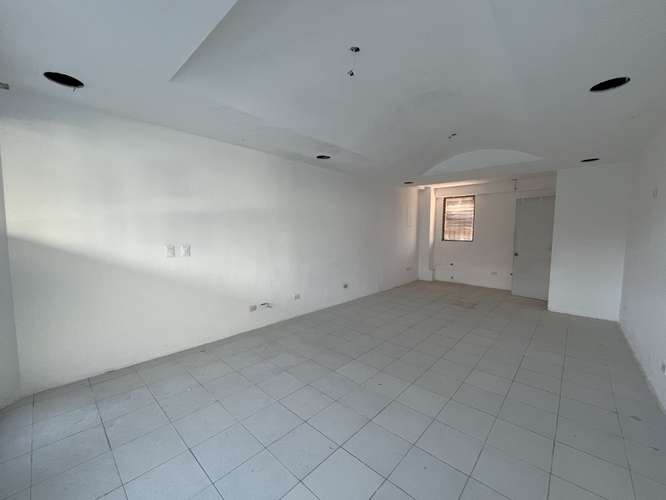 Local Comercial Alquiler Piantini de 32m2 – Segundo Nivel - Imagen 4