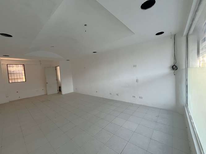 Local Comercial Alquiler Piantini de 32m2 – Segundo Nivel - Imagen 7
