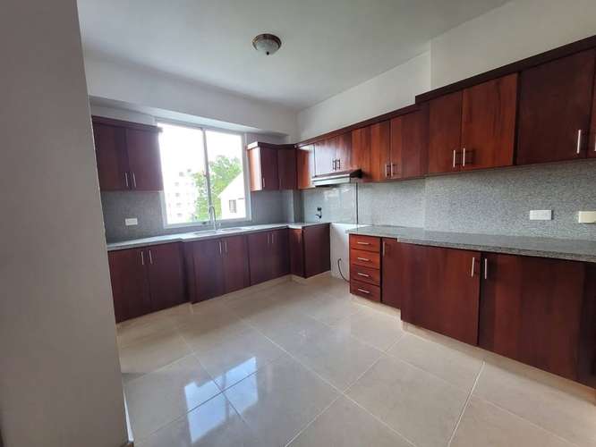 Amplio apartamento de 3 habitaciones en El Condado - Imagen 6