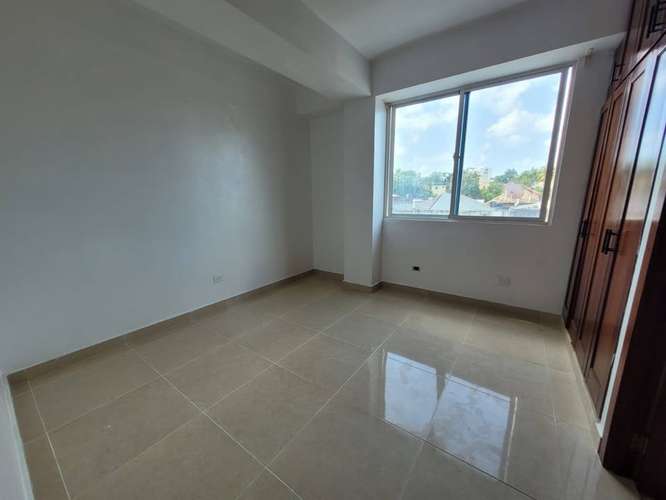 Amplio apartamento de 3 habitaciones en El Condado - Imagen 5