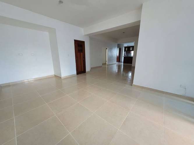 Amplio apartamento de 3 habitaciones en El Condado - Imagen 3