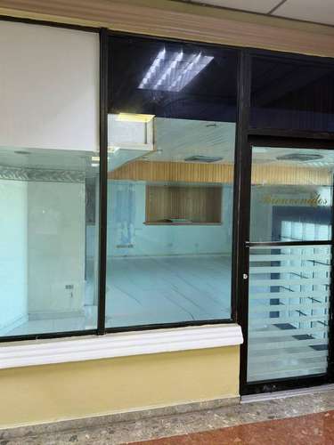 Local en plaza comercial Piantini, Santo Domingo D.N. Alquiler - Imagen 11