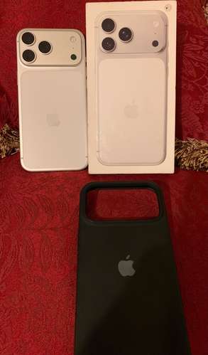  iPhone 17 Pro Max 256GB - Como Nuevo - Factory Unlocked   Estado: 10/10 - Todo en excelente estado.