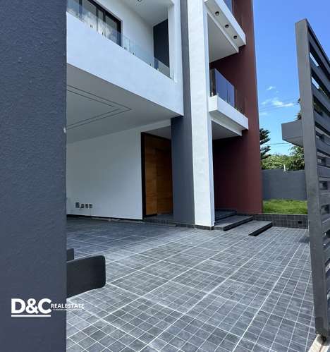 Casa en venta en residencial cerrado  Con vista al mar en puerto plata 