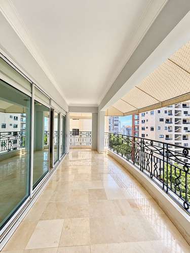 Apartamento en Alquiler con Línea Blanca Bello apartamento de 360M2