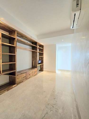 Apto. en alquiler | Naco | 3 Hab. | 275 M2 | US$3,000 - Imagen 9