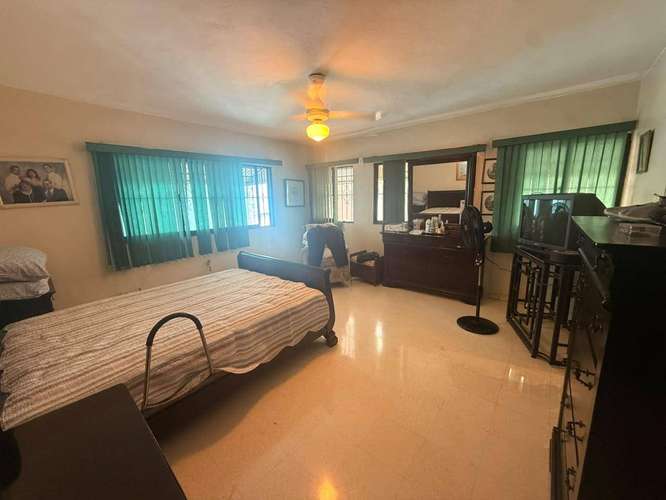 Casa en venta en Villa Consuelo para uso múltiple