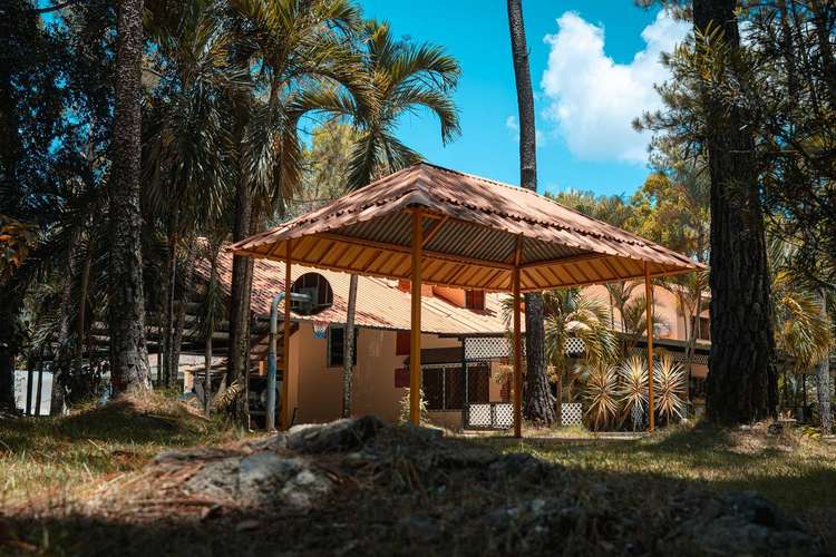 Villa en venta con 7 habitaciones y amplio terreno en Jarabacoa