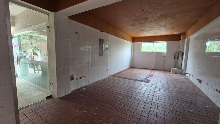  VENDO LOCAL EN ARROYO HONDO 1 NIVEL - Imagen 2