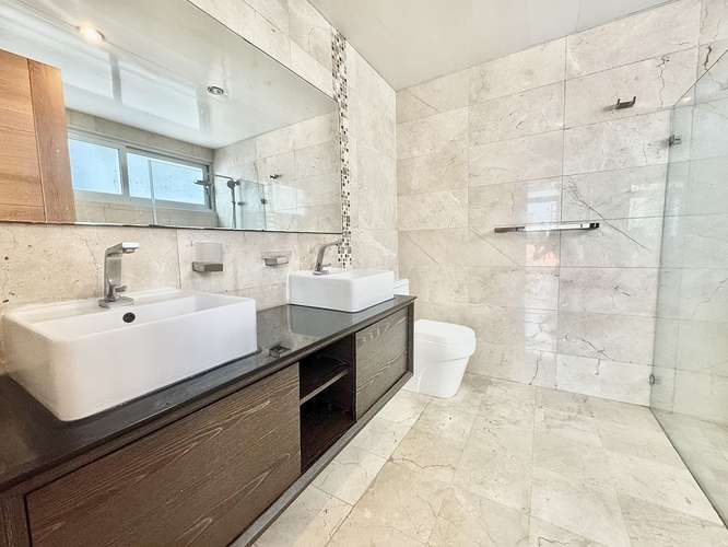 ESPACIOSO APARTAMENTO EN ALQUILER EN TORRE DE LUJO EN PIANTINI - Imagen 5