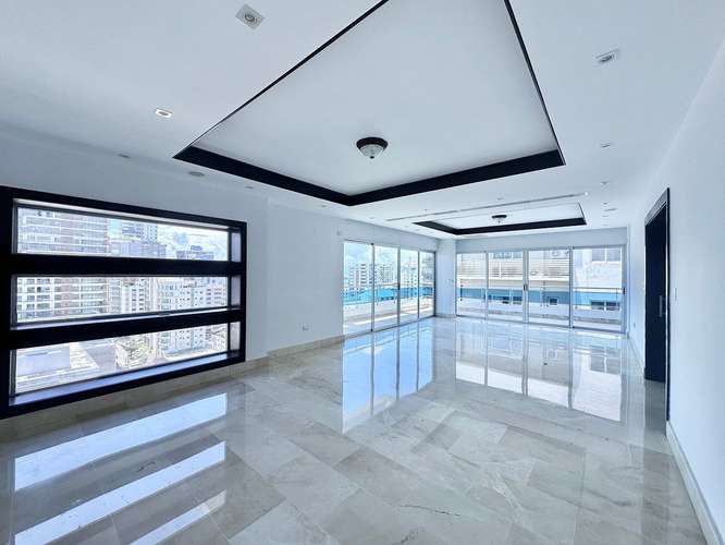 ESPECTACULAR PENTHOUSE DE 3 NIVELES CON INCREÍBLES VISTAS PARA ALQUILER