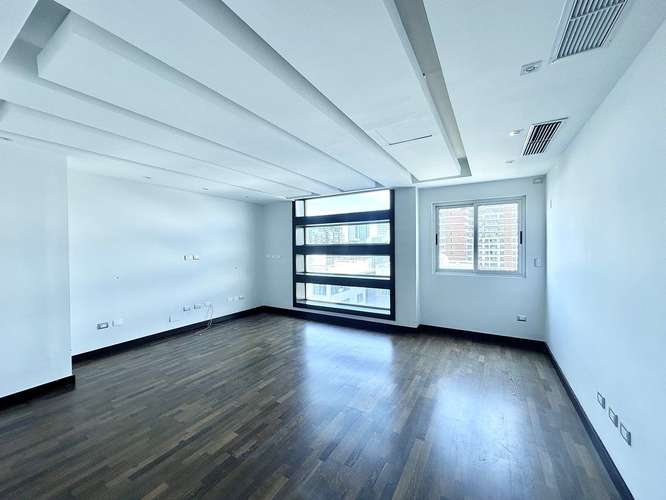 ESPECTACULAR PENTHOUSE DE 3 NIVELES CON INCREÍBLES VISTAS PARA ALQUILER