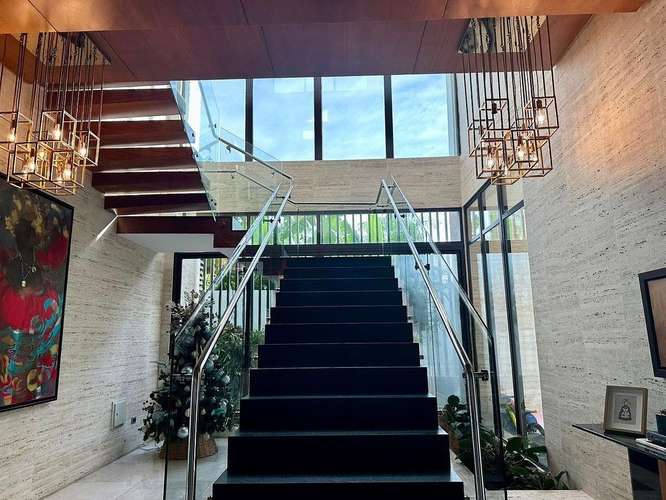 Casa en Alquiler con Línea Blanca