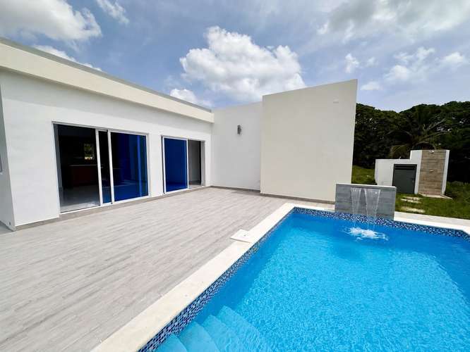 CASA EN VENTA CON PISCINA EN ZONA RESIDENCIAL - Imagen 4
