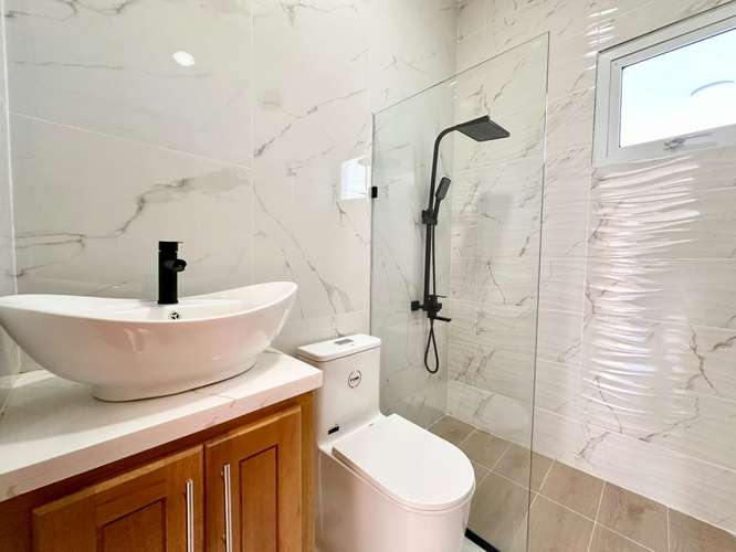 CASA EN VENTA CON PISCINA EN ZONA RESIDENCIAL - Imagen 5
