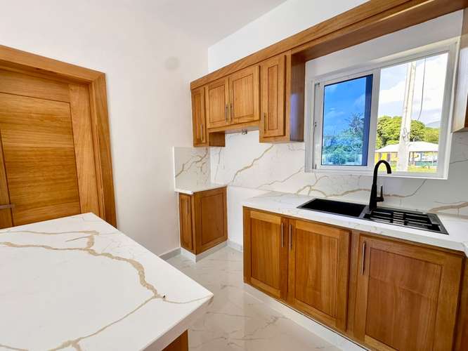 CASA EN VENTA CON PISCINA EN ZONA RESIDENCIAL - Imagen 9