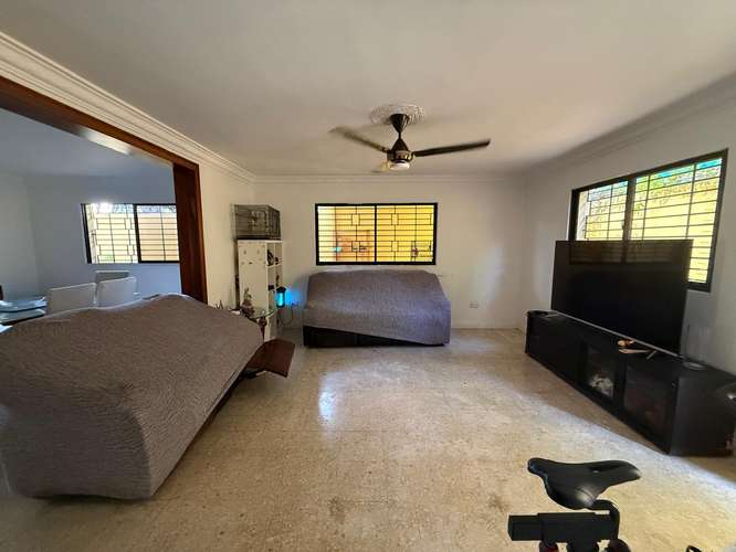Casa de 2 Niveles en Venta La Castellana  250.22 M2 de Solar y 202.71 M2 de Construcción:  Primer Nivel: Marquesina, Jar - Imagen 7
