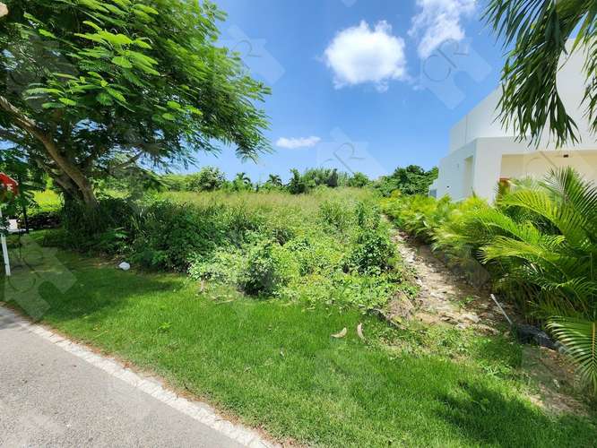 Solar Terreno en Playa Nueva Romana, Residencial Bahia, 555mts a 1 minuto de la playa - Imagen 3