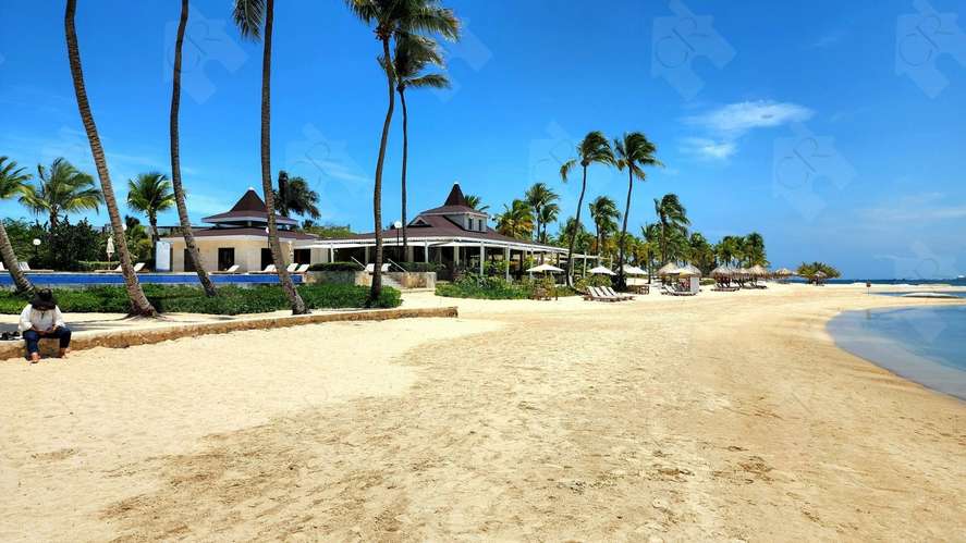 Solar Terreno en Playa Nueva Romana, Residencial Bahia, 555mts a 1 minuto de la playa - Imagen 5
