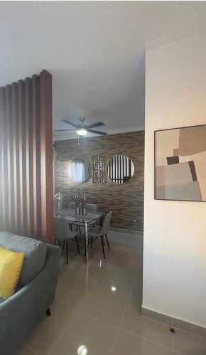 En venta apartamento en Las Acacias