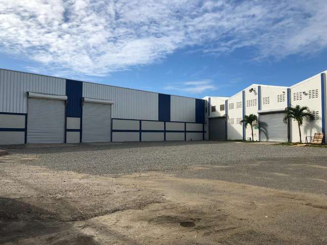 ALQUILO NAVE INDUSTRIAL 1,050 M2 EN SANTO DOMINGO ESTE