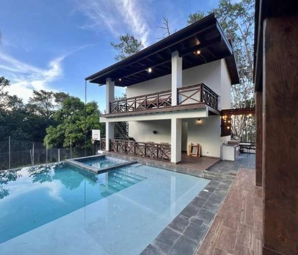 Villa de Lujo EN JARABACOA / PRECIO POR DEBAJO DE TASACION