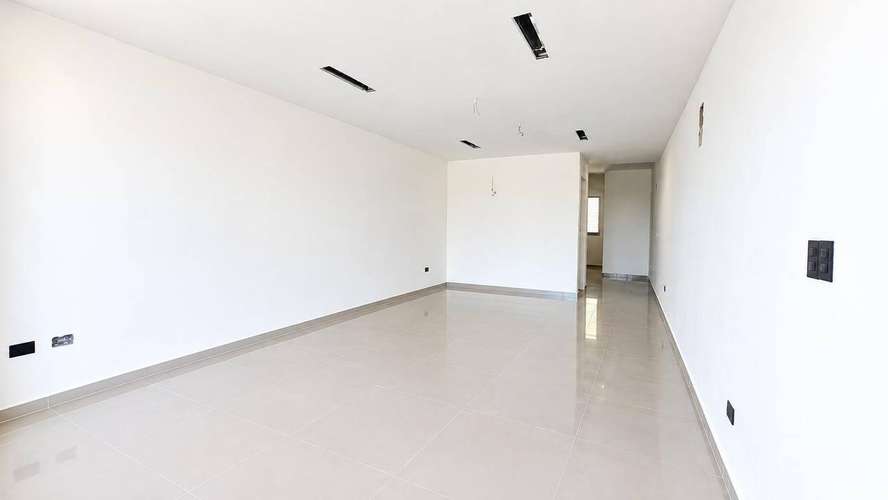 Local Comercial en Alquiler en Los Prados, Santo Domingo | 60 m² | 2 Parqueos