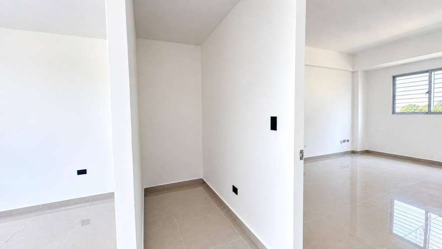 Local Comercial en Alquiler en Los Prados, Santo Domingo | 60 m² | 2 Parqueos - Imagen 2