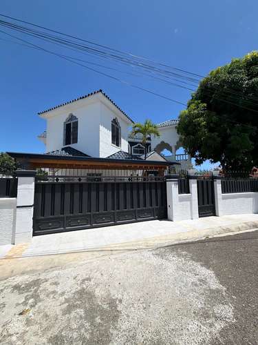 Casa en Venta con piscina en Puerto Plata - Imagen 2